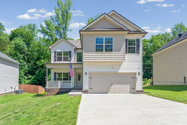 403 Barry Dr, Clarksville, TN 37040