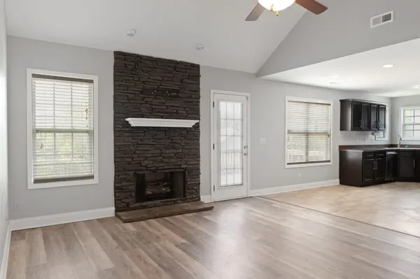 2216 Trophy Trce, Clarksville, TN 37040