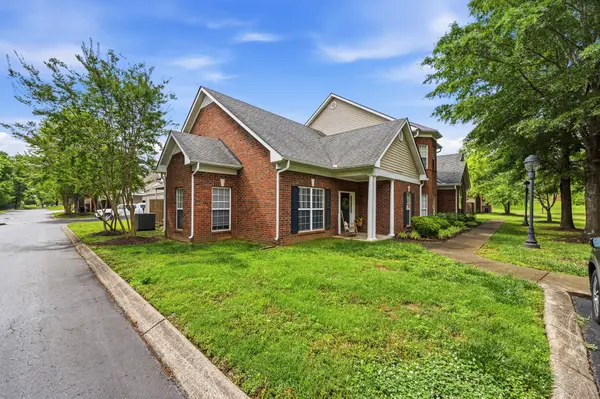 11 Leftwich Ct, Lebanon, TN 37087