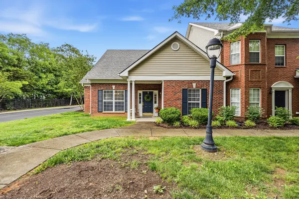11 Leftwich Ct, Lebanon, TN 37087