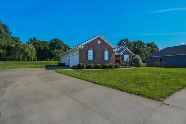 210 Claiborne Cir, Franklin, KY 42134