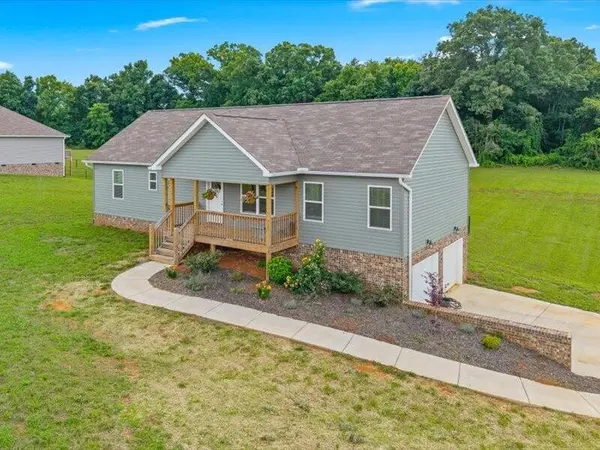 120 County Road 891, Etowah, TN 37331