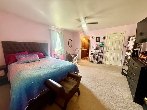 919 Memorial Dr, Paris, TN 38242
