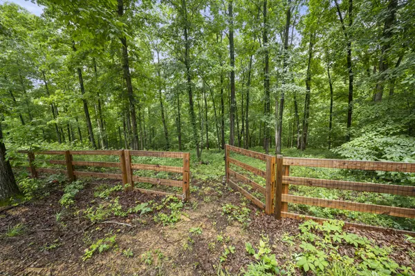 212 Cherokee Dr, White Bluff, TN 37187