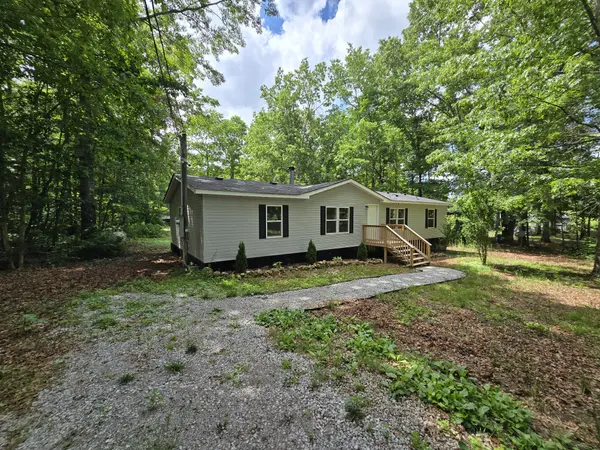 601 Foxwood Drive, Crossville, TN 38571