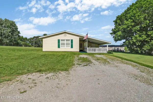 1019 Lincoln Rd, Jamestown, TN 38556
