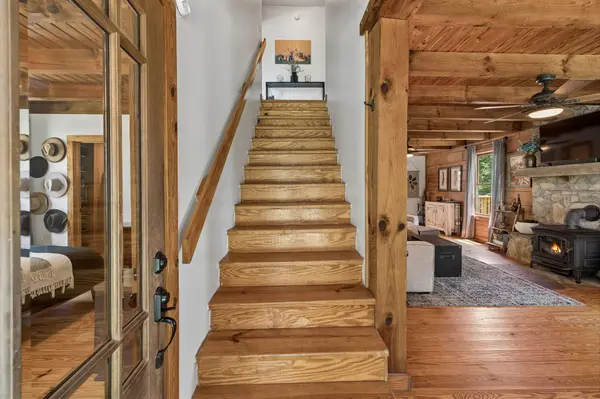 396B Pee Dee Branch Rd, Cottontown, TN 37048