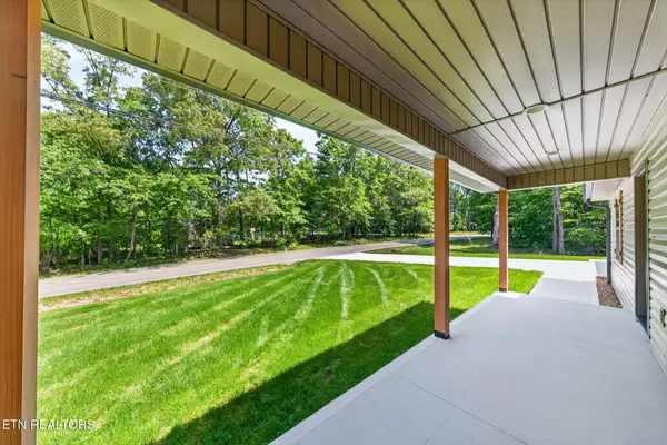 1146 Natchez Trace, Crossville, TN 38572