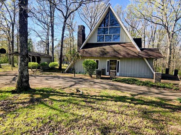 820 Hurricane Hill Dr, Waynesboro, TN 38485