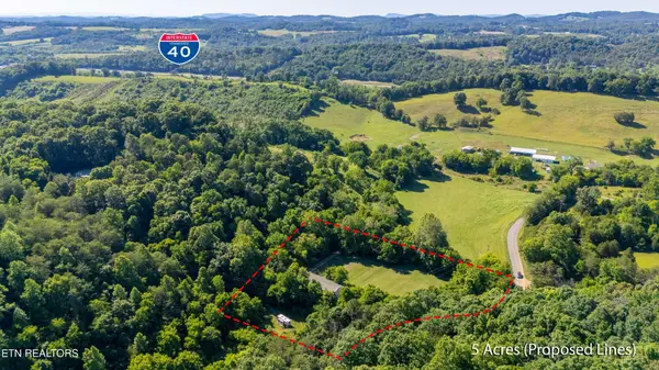 1921 Sockless Rd, Dandridge, TN 37725