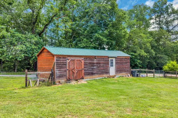 2757 New Dry Hollow Road, Cumberland Furnace, TN 37051