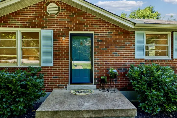 553 Brewer Dr, Nashville, TN 37211