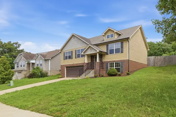 1009 Ishee Dr, Clarksville, TN 37042