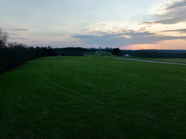 1 Nashville Hwy, Deer Lodge, TN 37726