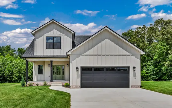 357 Chase Dr, Clarksville, TN 37043