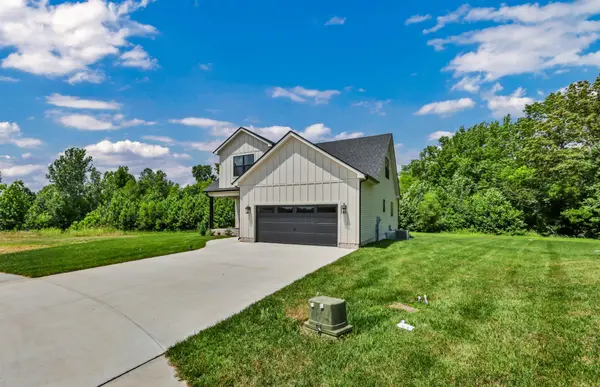 357 Chase Dr, Clarksville, TN 37043