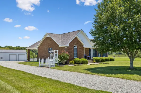 4245 James Stone Rd, Cedar Hill, TN 37032