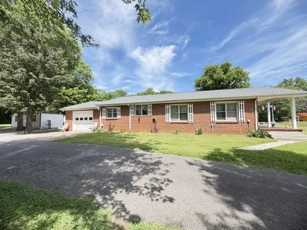 603 N Main St,  Estill Springs,  TN 37330