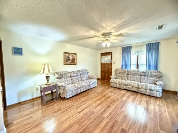 603 N Main St, Estill Springs, TN 37330