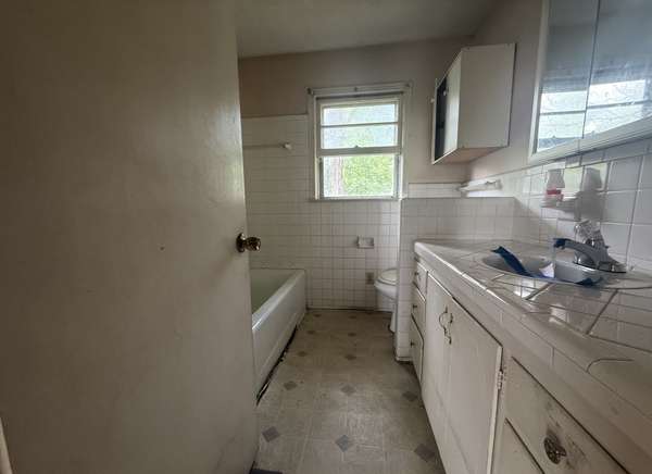 318 Tipton St, Lawrenceburg, TN 38464