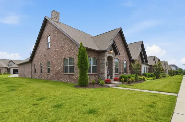 2049 Flowing Creek Dr, Franklin, TN 37064