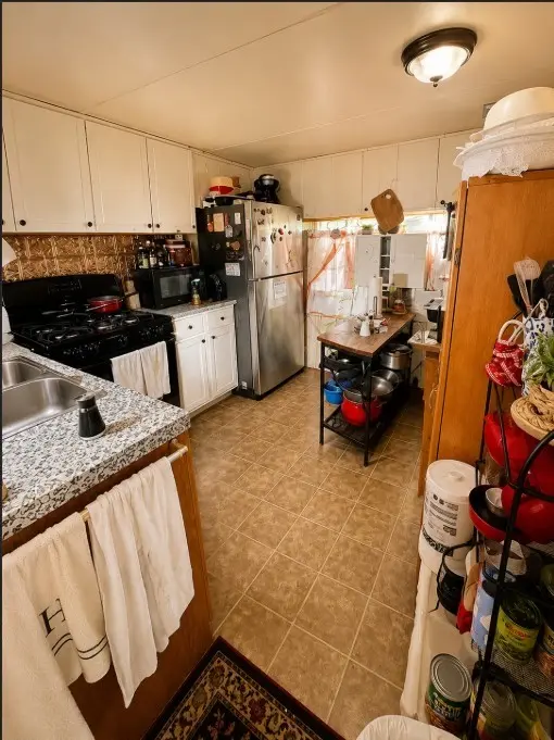 429 Chestnut St, Friendship, TN 38034
