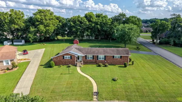 700 Dow Dr, Shelbyville, TN 37160