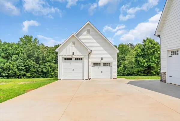 74 Summer Lake Ct, Winchester, TN 37398