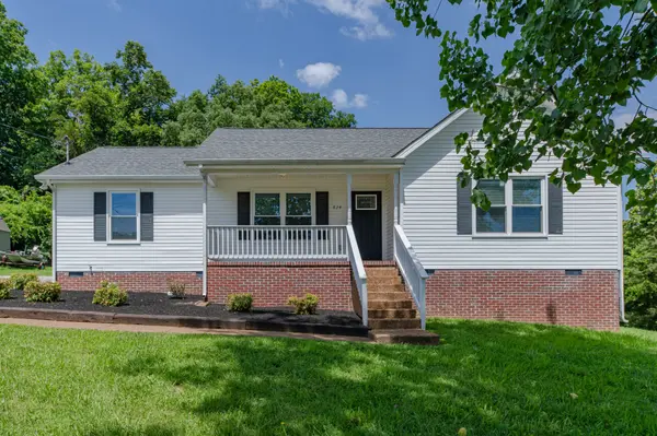 824 Mulberry Dr, Columbia, TN 38401