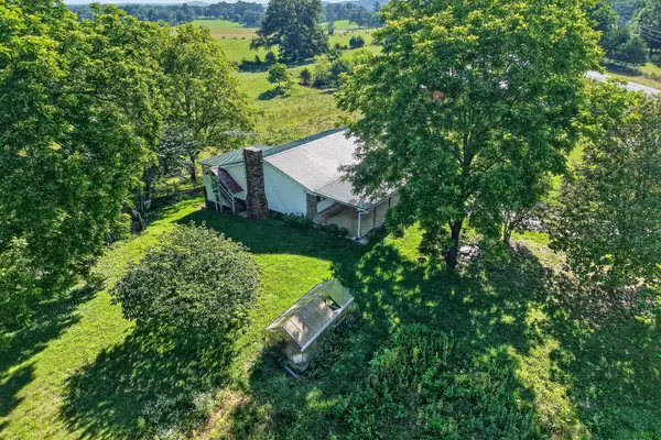 5267 E Green Hill Rd, Rock Island, TN 38581