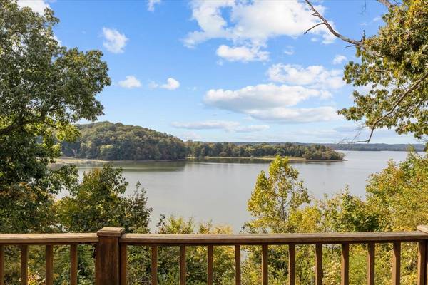 38 Lakeland Rd, Waverly, TN 37185