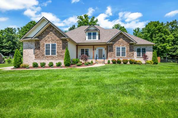 111 Bryton Court, Burns, TN 37029