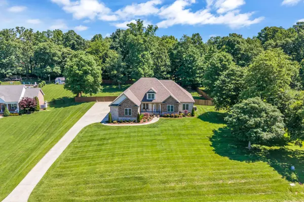 111 Bryton Court, Burns, TN 37029