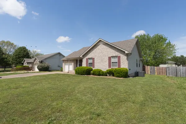 1255 Silver Star Dr, Clarksville, TN 37042