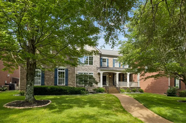 3053 Oxford Glen Dr, Franklin, TN 37067