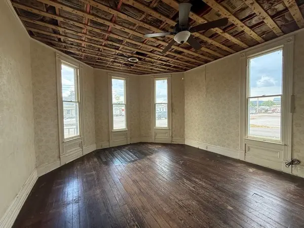 401 Cumberland St #E, Cowan, TN 37318