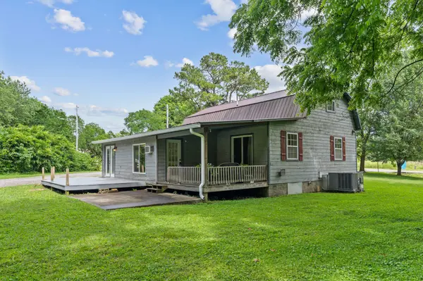 114 Greenhaven Cir, Dickson, TN 37055