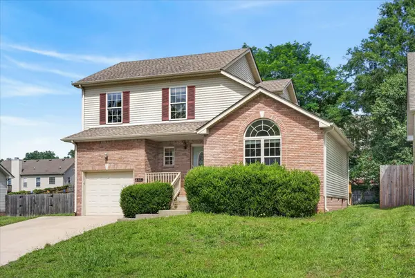661 Deer Ridge Dr, Clarksville, TN 37042