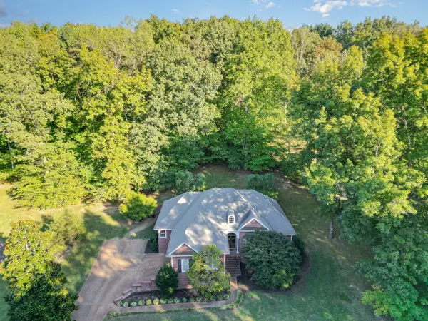256 Scenic Dr, Dickson, TN 37055