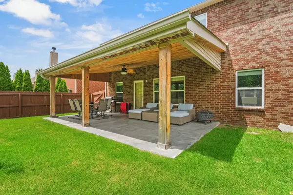 1011 Benwick Rd, Hendersonville, TN 37075