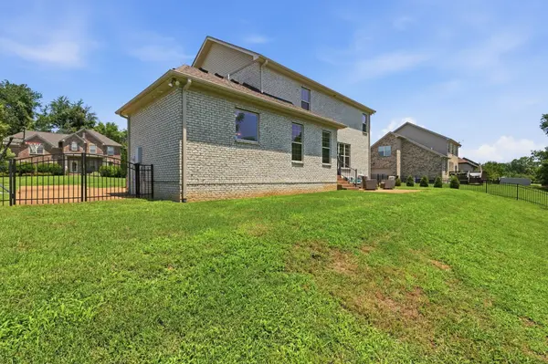 2035 Audubon Ln, Murfreesboro, TN 37128