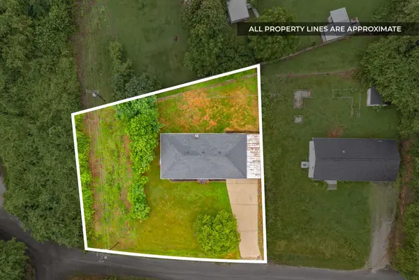 216 McIntosh Ave, Cumberland City, TN 37050