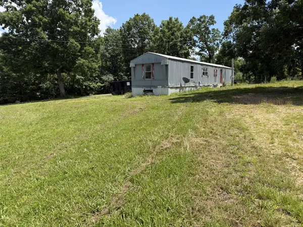 308 Mount View Dr, Hohenwald, TN 38462