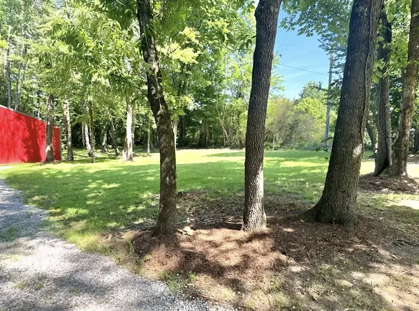 115 N Adams St, Adams, TN 37010