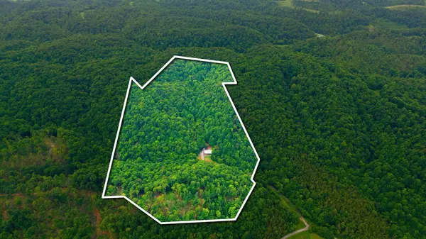150 Amons Ln, Lafayette, TN 37083