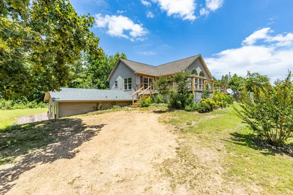 424 Charles McClearen Rd, Hohenwald, TN 38462