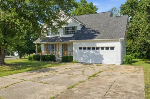 701 Rocky Ridge Cir, La Vergne, TN 37086