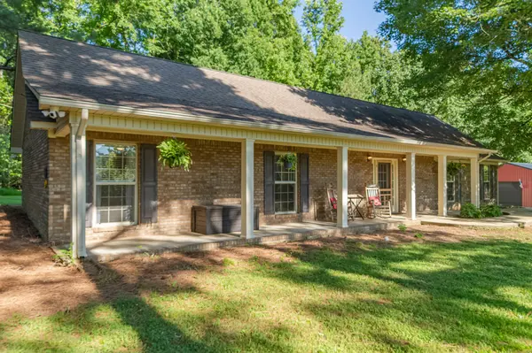 812 Good Hope Rd, Leoma, TN 38468