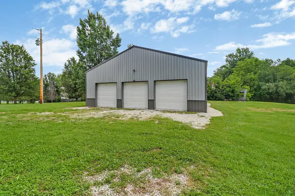 200 Acorn Hill Dr, Sparta, TN 38583