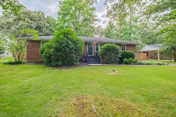 207 Westwood Dr, Tullahoma, TN 37388